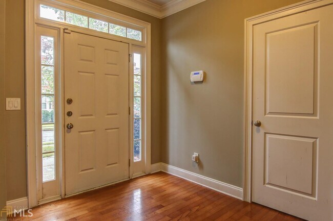 Foto del edificio - 3233 Bridge Walk Dr