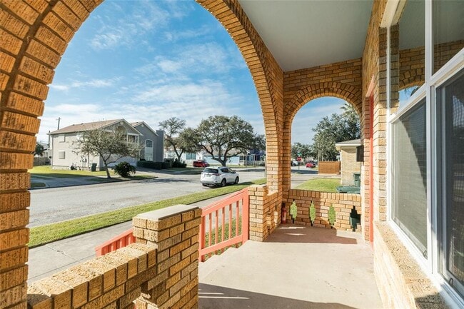 Building Photo - 2516 Avenue K