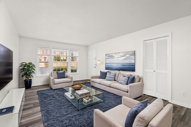 Building Photo - Ridgecrest