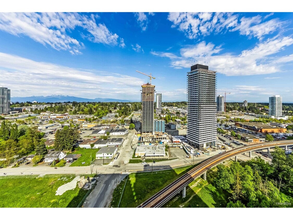 Photo principale - 13428-2105 105 Ave