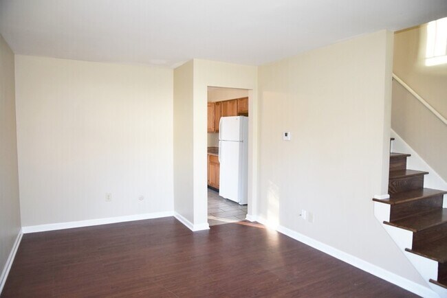 Building Photo - 1175 A Sanborn Place