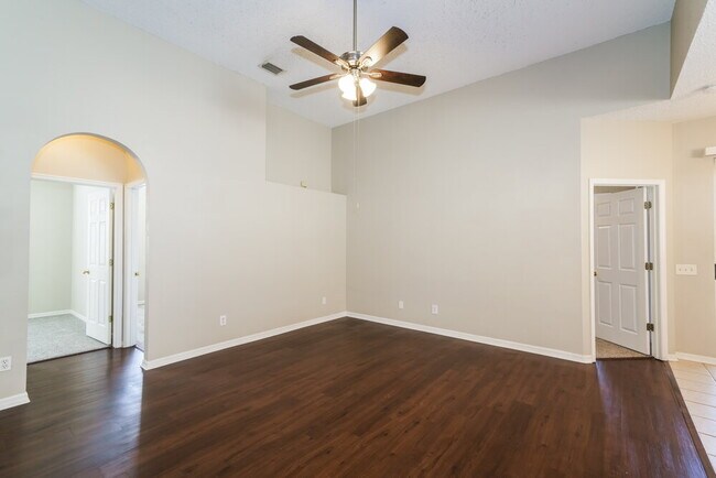 Building Photo - 18217 Brookpark Dr