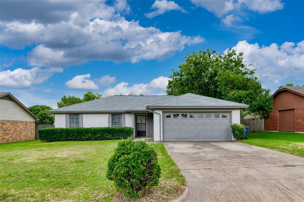 717 Crestview Dr, Burleson, TX 76028 House Rental in Burleson, TX