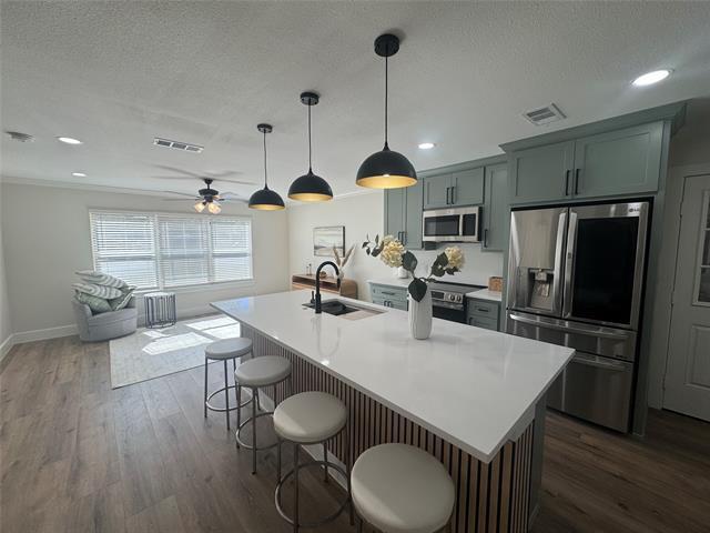 Foto del edificio - 1144 Harrison Ln