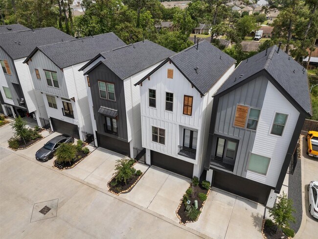 Building Photo - 3704 Creekmont Grn Ln