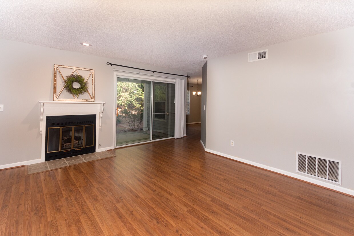 4097 Whitehall Way, Alpharetta, GA 30004 Condo for Rent in Alpharetta