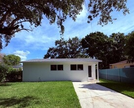 Building Photo - 6091 SW 64th Terrace