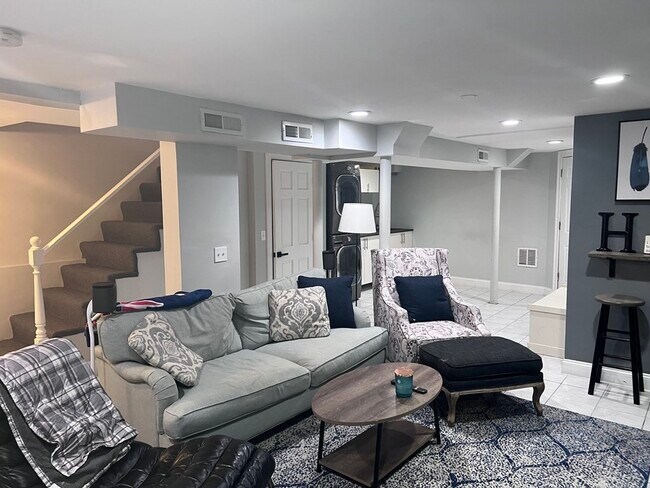 Building Photo - 70 Webster St