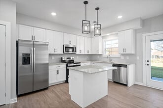 Building Photo - 325 Honeycomb Ct