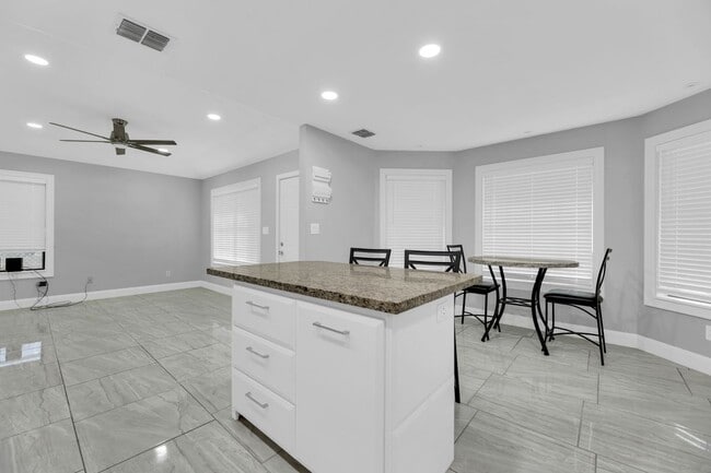 Building Photo - 2610 N Missouri Ave