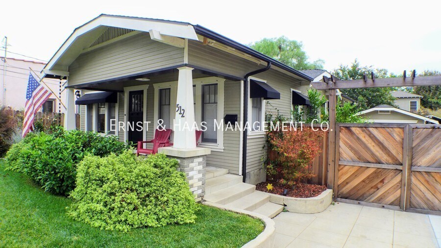 Primary Photo - Stunning 1920's Craftsman Home In Prime Fu...