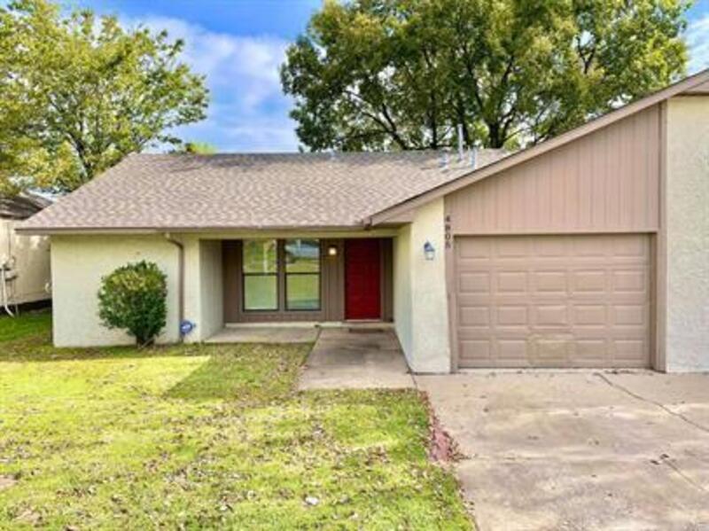 4805 S Hickory Ave, Broken Arrow, OK 74011 House Rental in Broken
