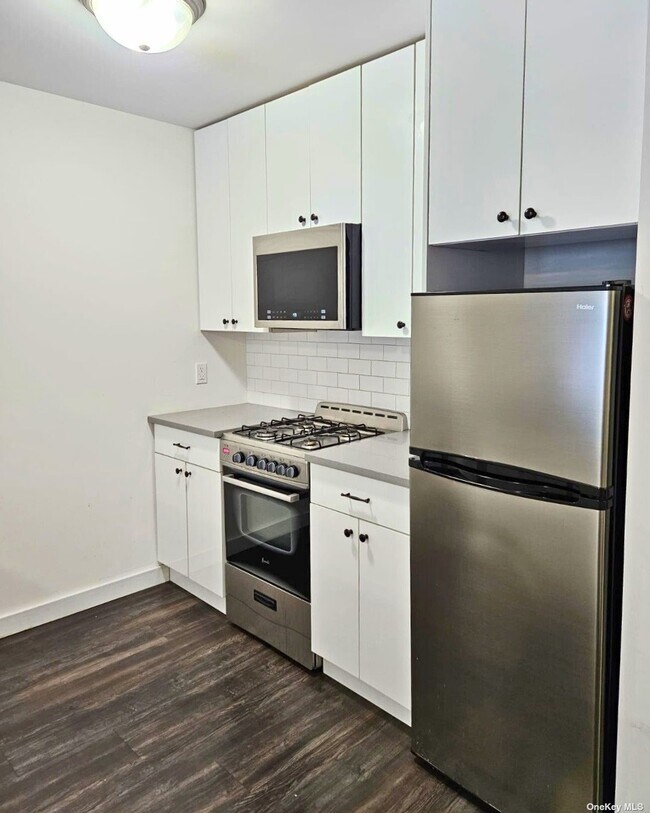 Building Photo - 25-53-53 38th St