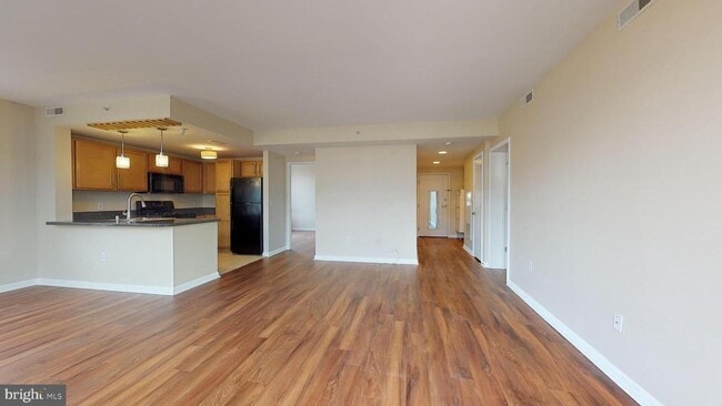 Foto del edificio - 350 G St SW