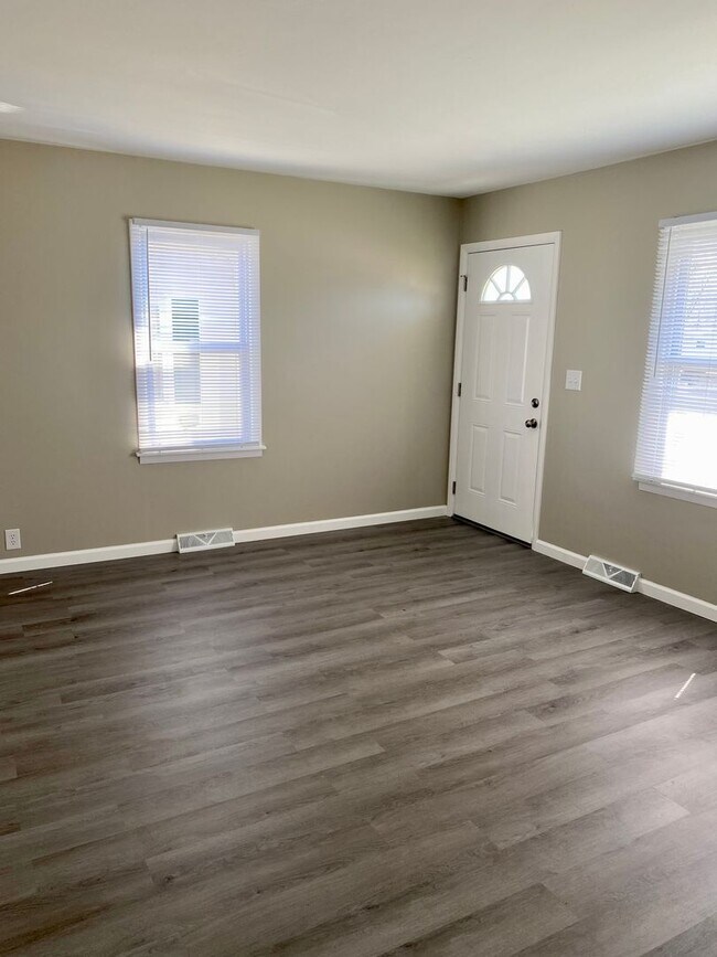Foto del edificio - Two Bedroom House in Jerseyville