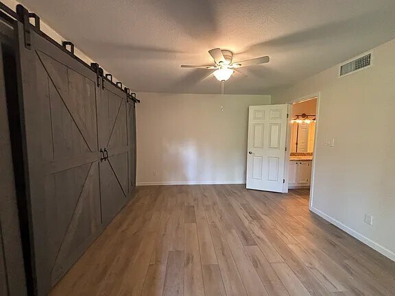 Foto del edificio - 9550 N 94th Plz