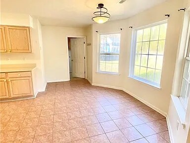 Building Photo - 1 E Big Sky Dr