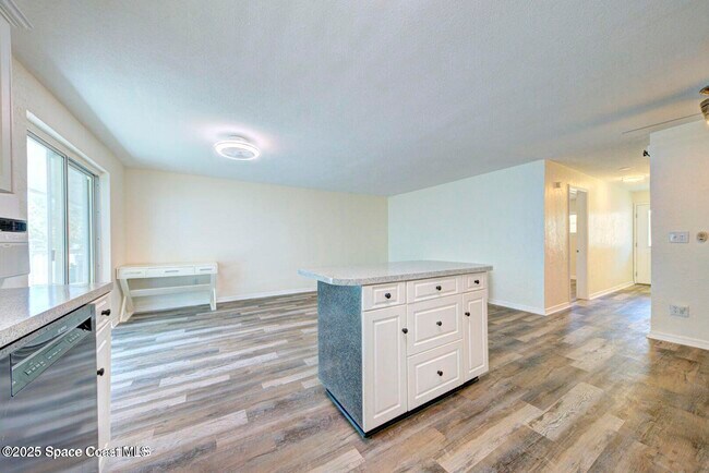 Foto del edificio - 3820 Ocean Beach Blvd