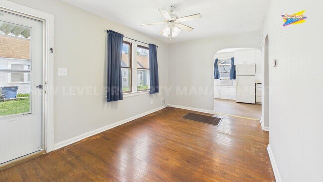 Foto del edificio - 413 E 6th St