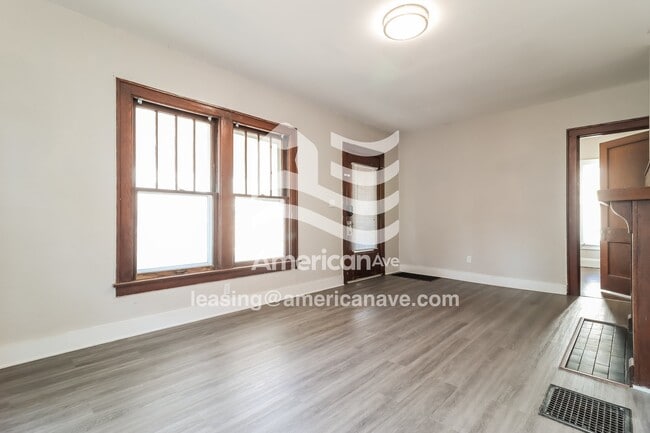 Building Photo - 3962 Woodhaven Dr