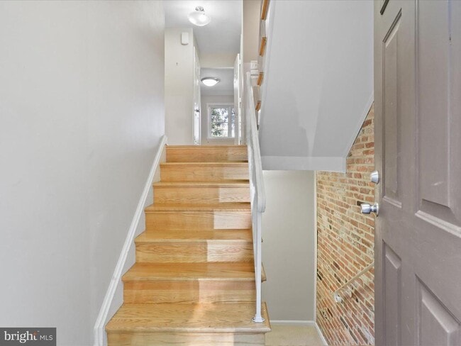 Building Photo - 2305 McGregor Ct