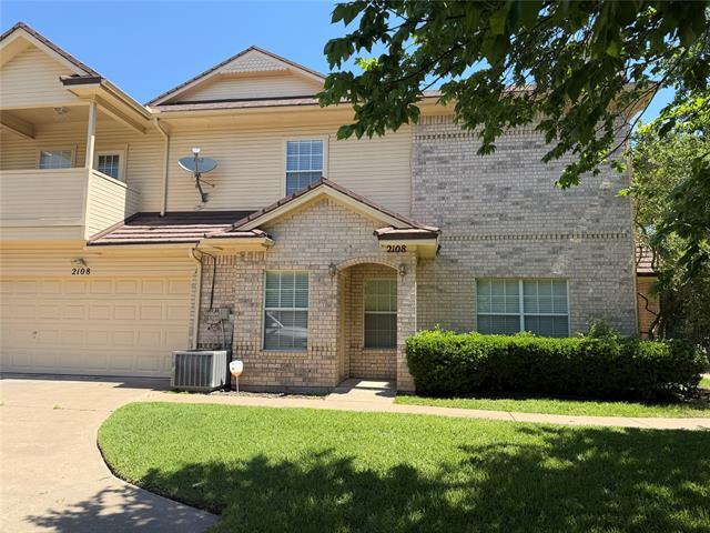 Foto del edificio - 2108 Lakeforest Dr