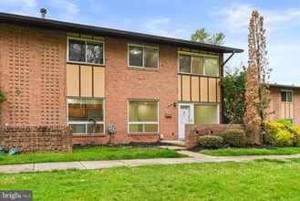 Building Photo - 10109 Fair Wds Dr