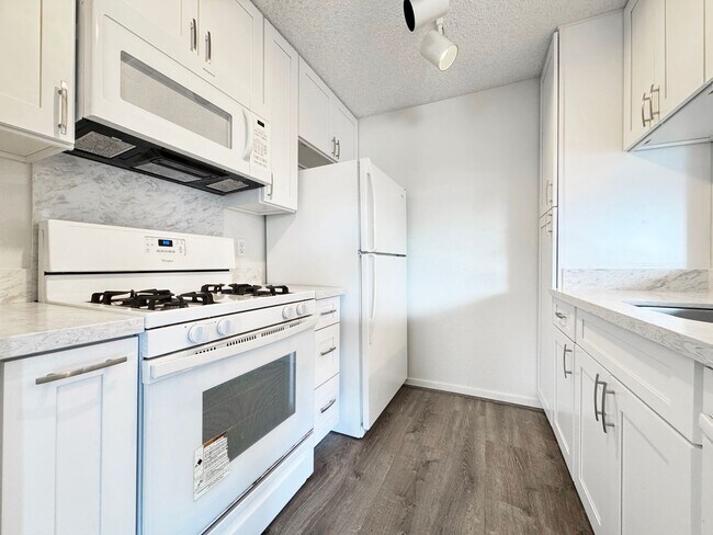 Foto del edificio - Pet Friendly Ewa Beach Condo with A/C