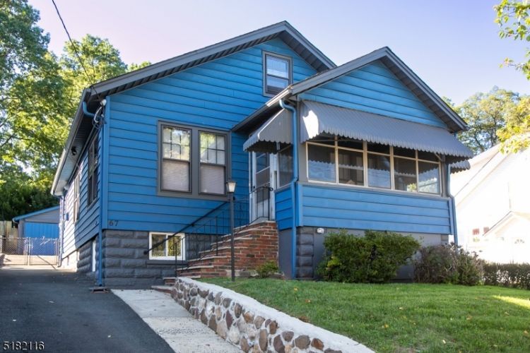 Foto principal - 67 Oakridge Rd