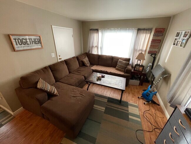 Foto del edificio - 4708 W Howard Ave