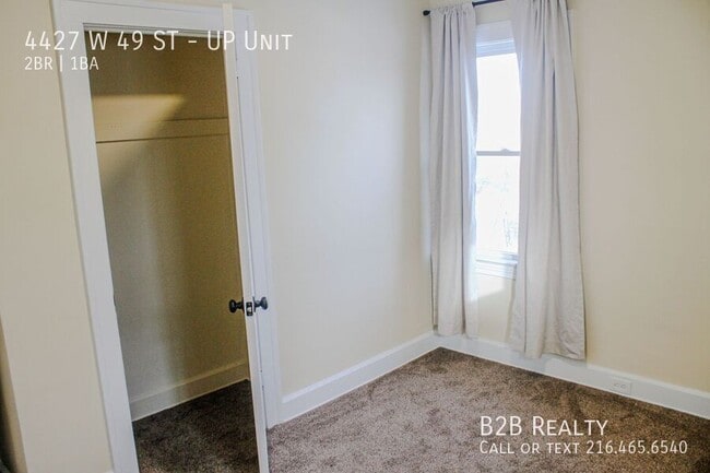 Foto del edificio - 4427 W 49th St