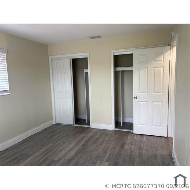 Foto del edificio - 5829 NW 17th Pl