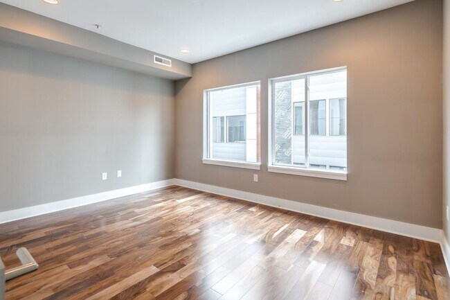 Foto del edificio - Northern Liberties Townhome with Garage