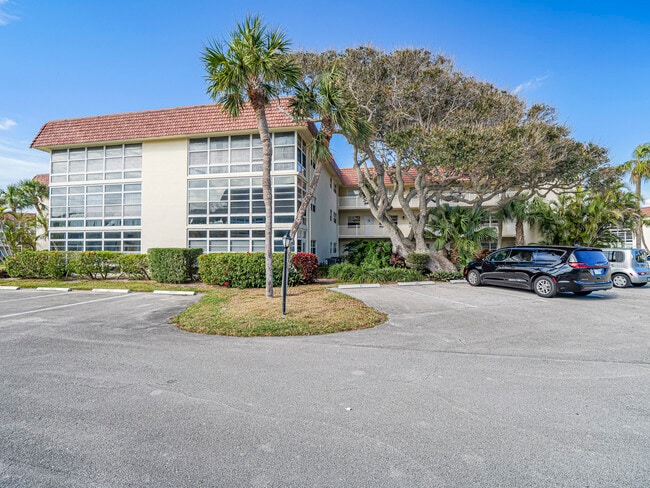 Foto del edificio - 5400 Jimmy Buffett Mem Hwy