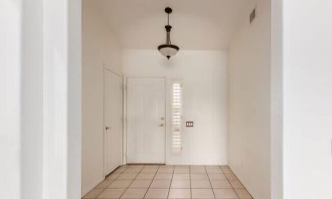 Foto del edificio - 6373 W Irma Ln
