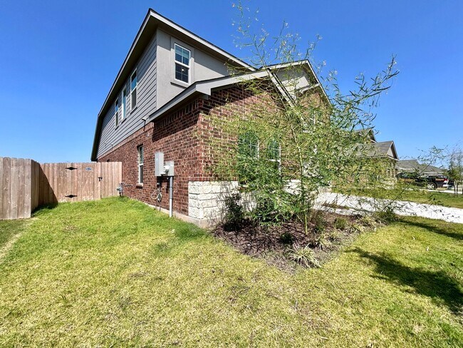 Foto del edificio - Large 5/BR 3/BA Home – Perfect for Comfort...