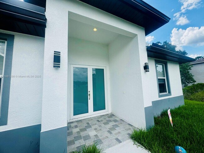 Foto del edificio - 1731 Unice Ave N