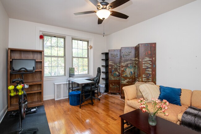 Foto del edificio - 2854 Connecticut Ave NW
