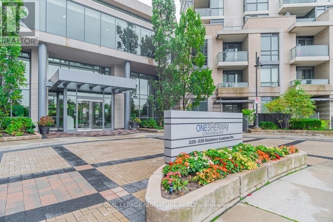 Building Photo - 235-2235 Sherway Gardens Rd