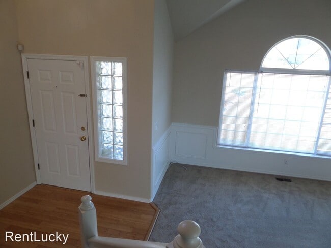 Building Photo - 3 br, 2.5 bath House - 18835 104th Pl. SE