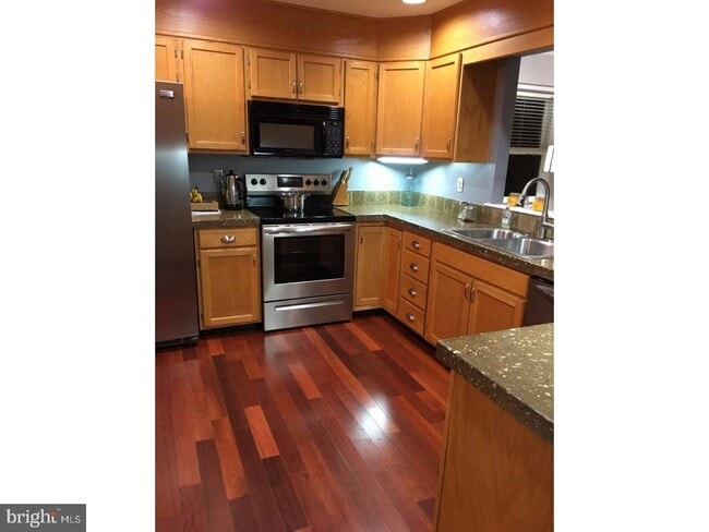 Building Photo - 127 Winged Foot Ct