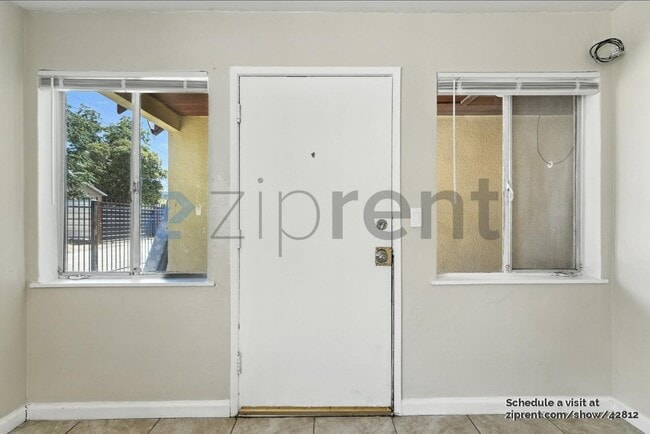 Building Photo - 151 W 18th St
