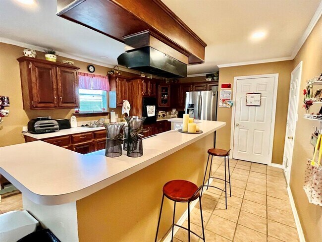 Building Photo - 413 Brazos St