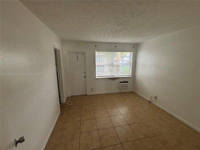 Foto del edificio - 610 NE 12th Ave