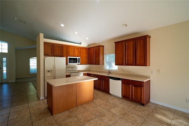 Building Photo - 2136 Shadow Creek Dr