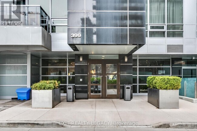 Photo du bâtiment - 399-399 Adelaide St W