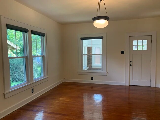 Foto del edificio - 705 S Park Ave