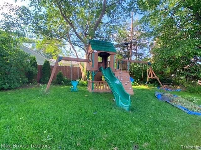 Building Photo - 1339 Hartland Dr