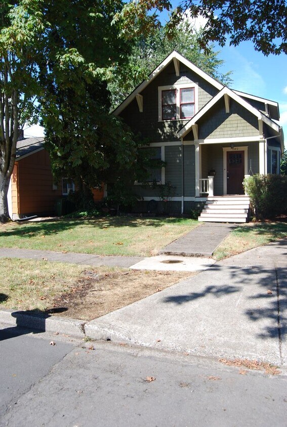 707 E North St, Newberg, OR 97132 House Rental in Newberg, OR