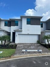Building Photo - 14051 SW Thorens Dr